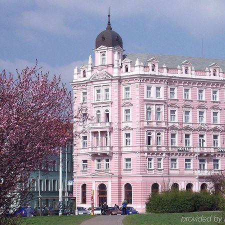 Hotel Opera Praha Bagian luar foto