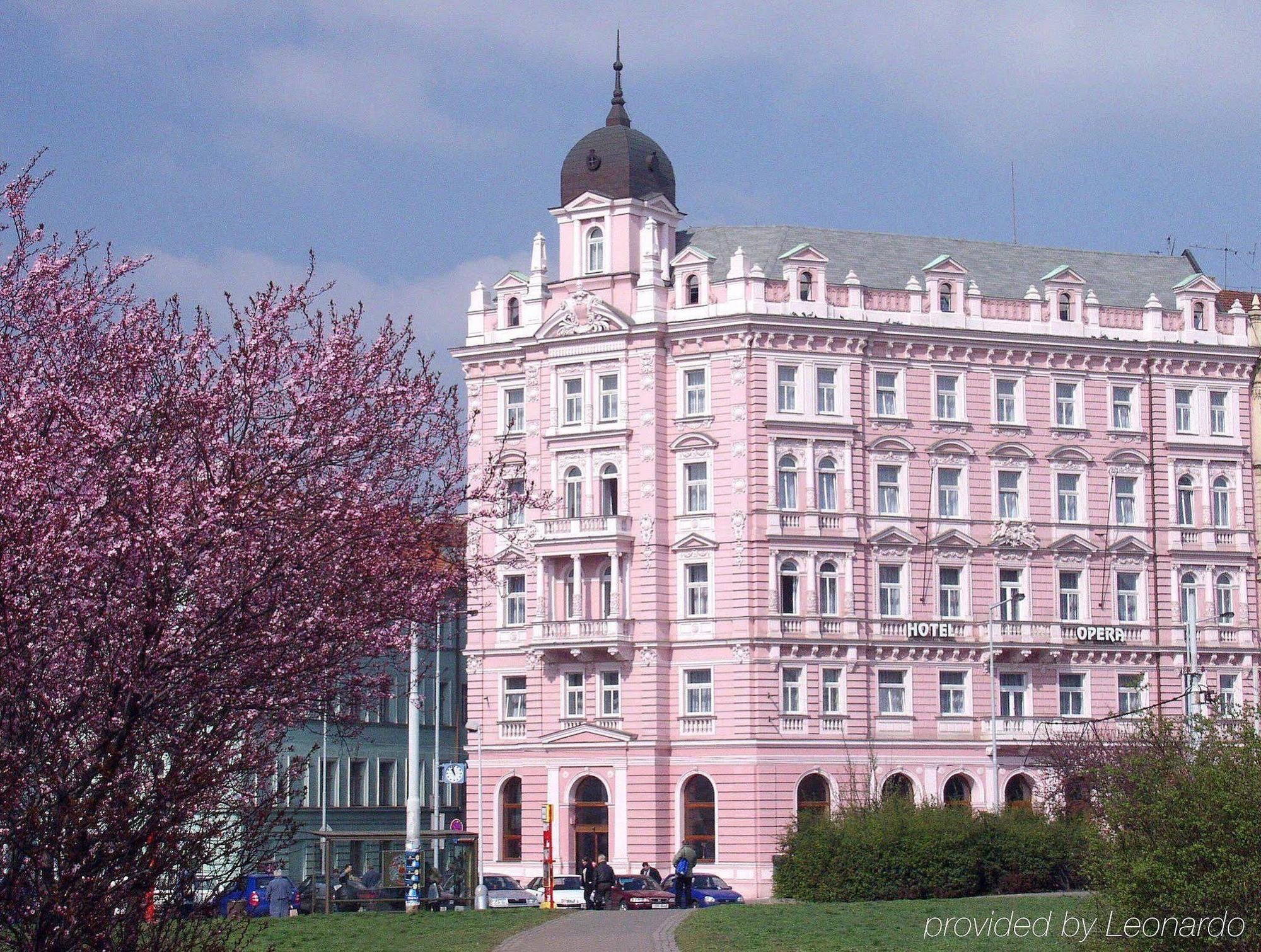 Hotel Opera Praha Bagian luar foto